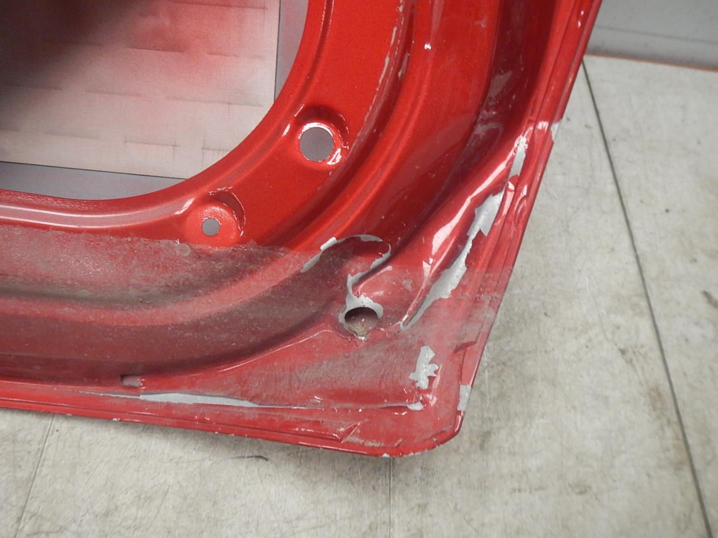 Дверь багажника