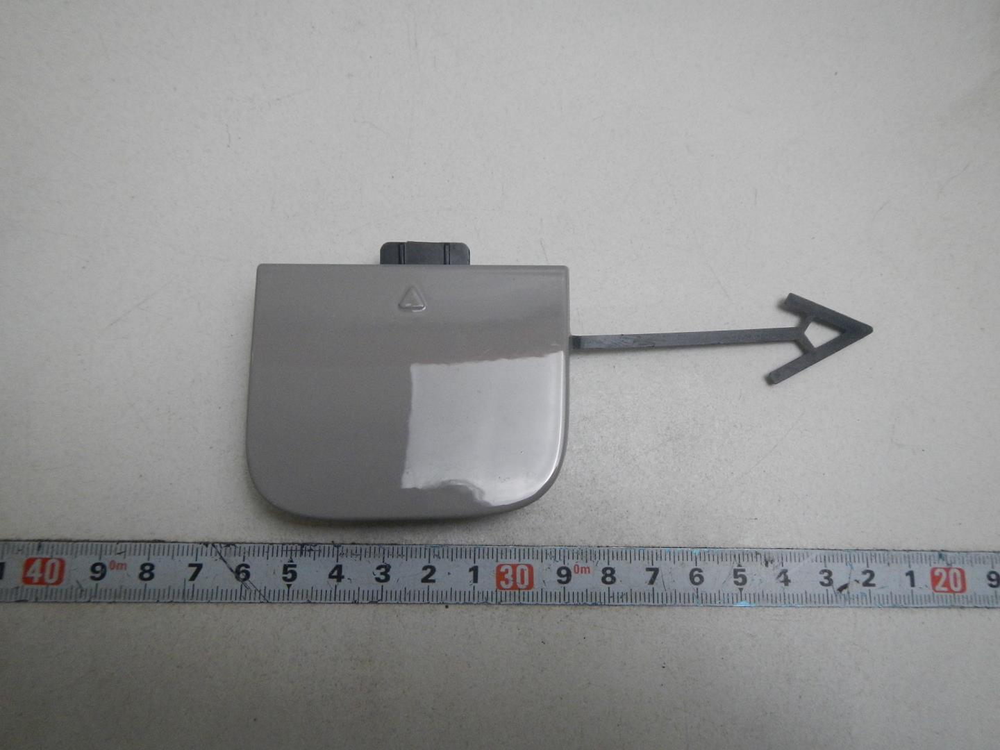 Заглушка буксировочного крюка