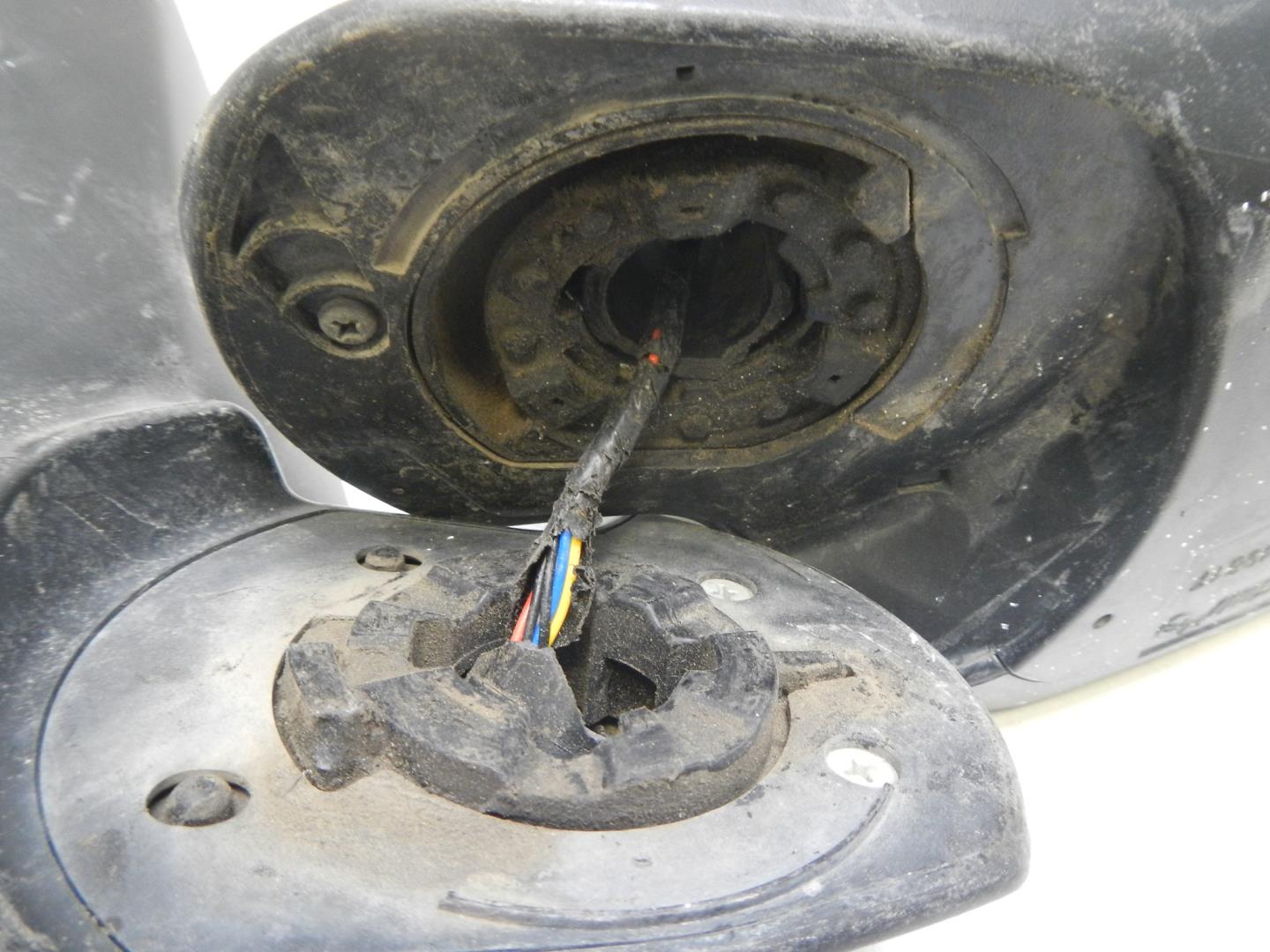 Зеркало левое электрическое