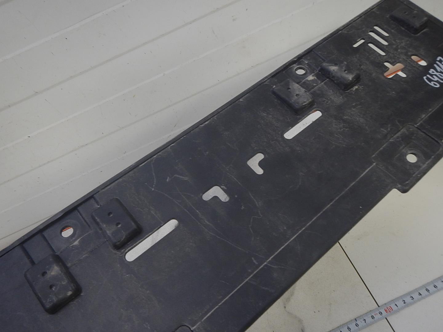 Накладка переднего бампера под номер