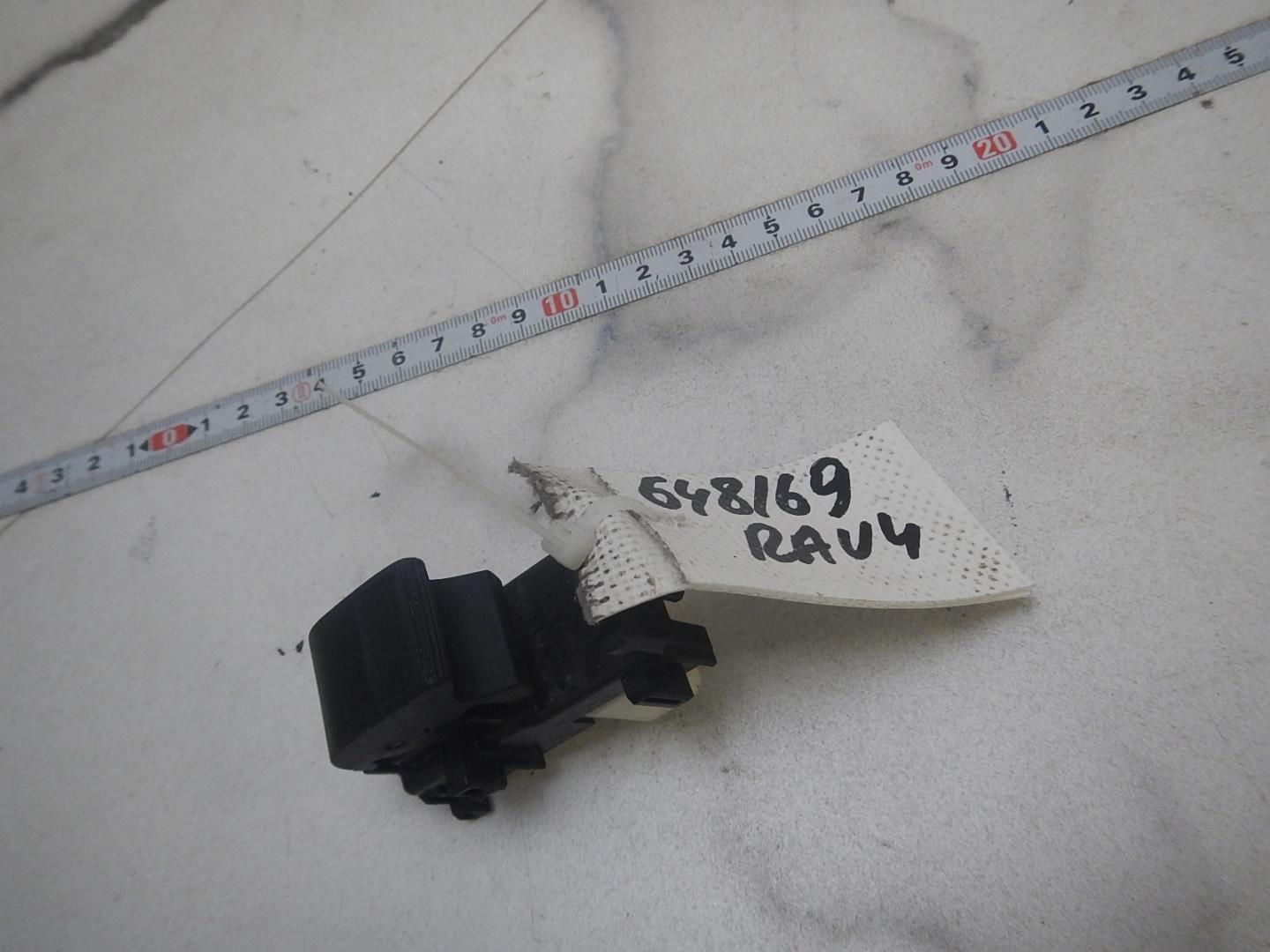 Кнопка стеклоподъемника