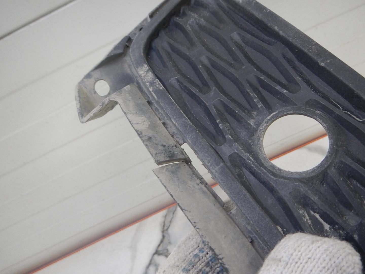 Накладка заднего бампера левая