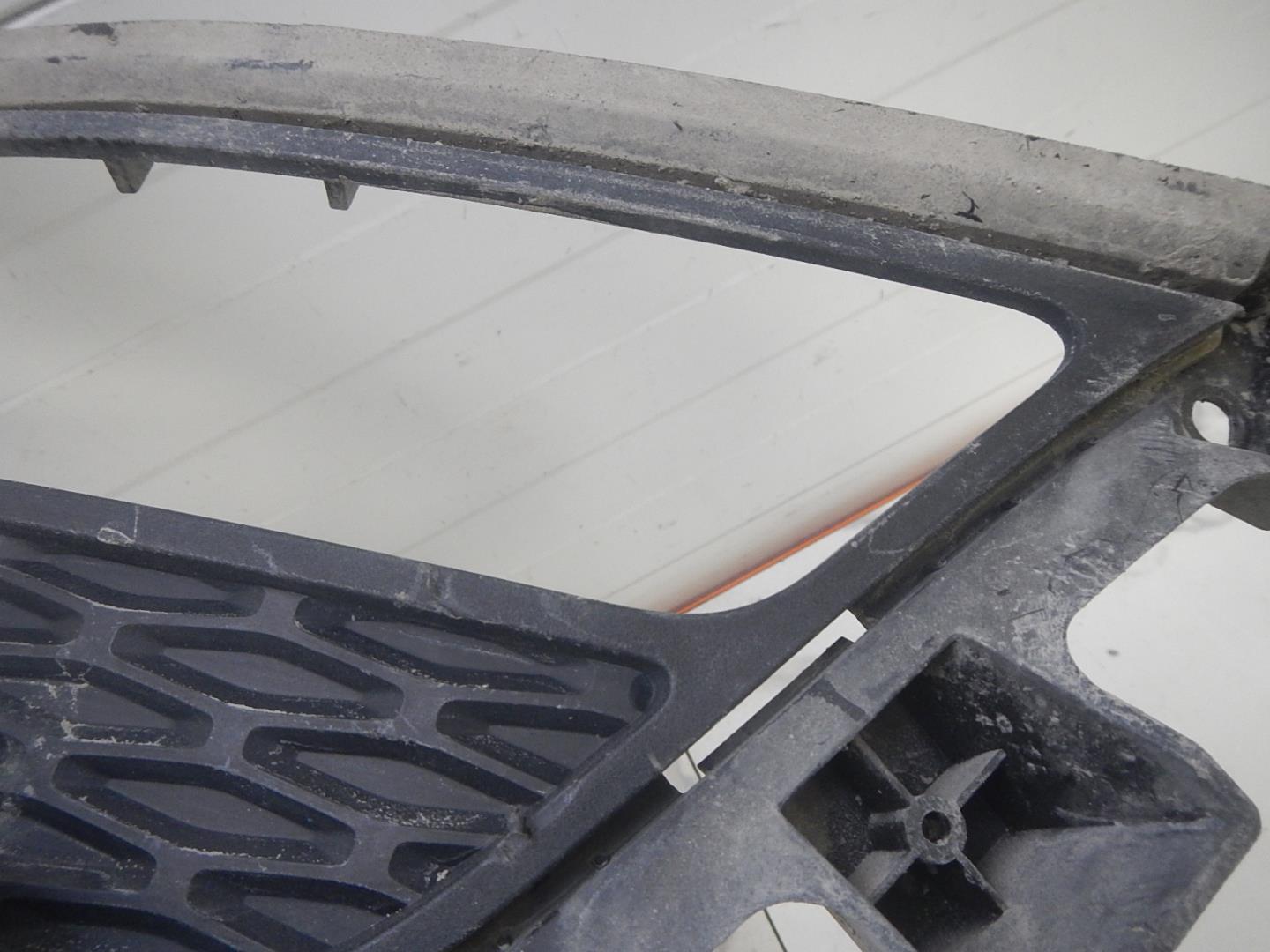 Накладка заднего бампера левая