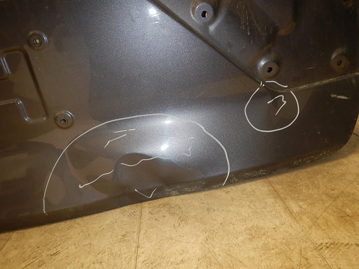 Дверь багажника