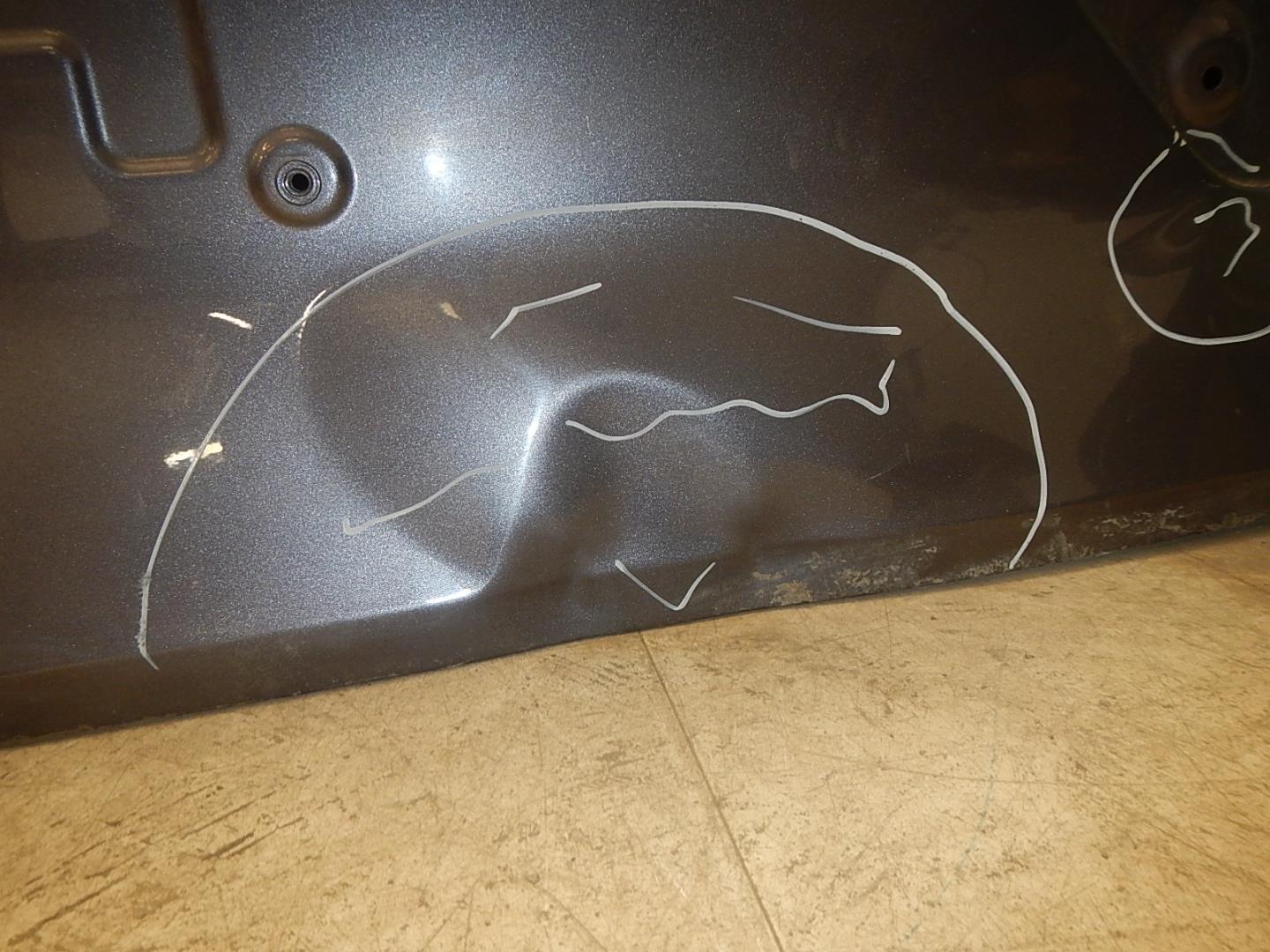 Дверь багажника