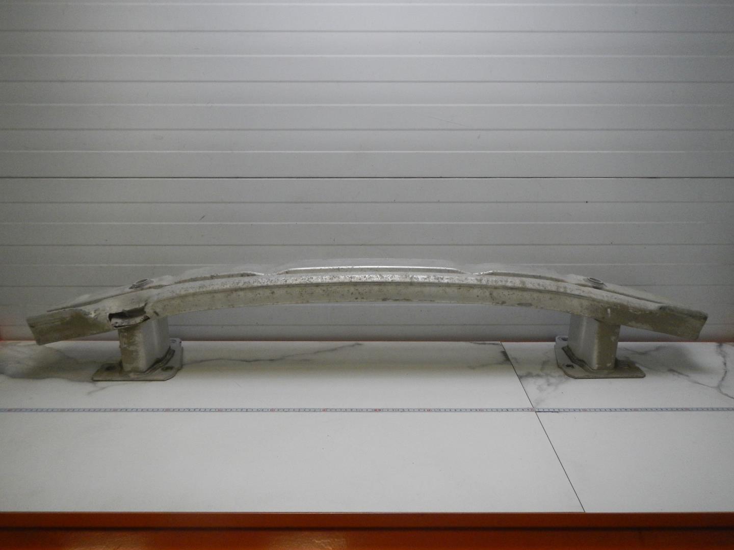 Усилитель заднего бампера