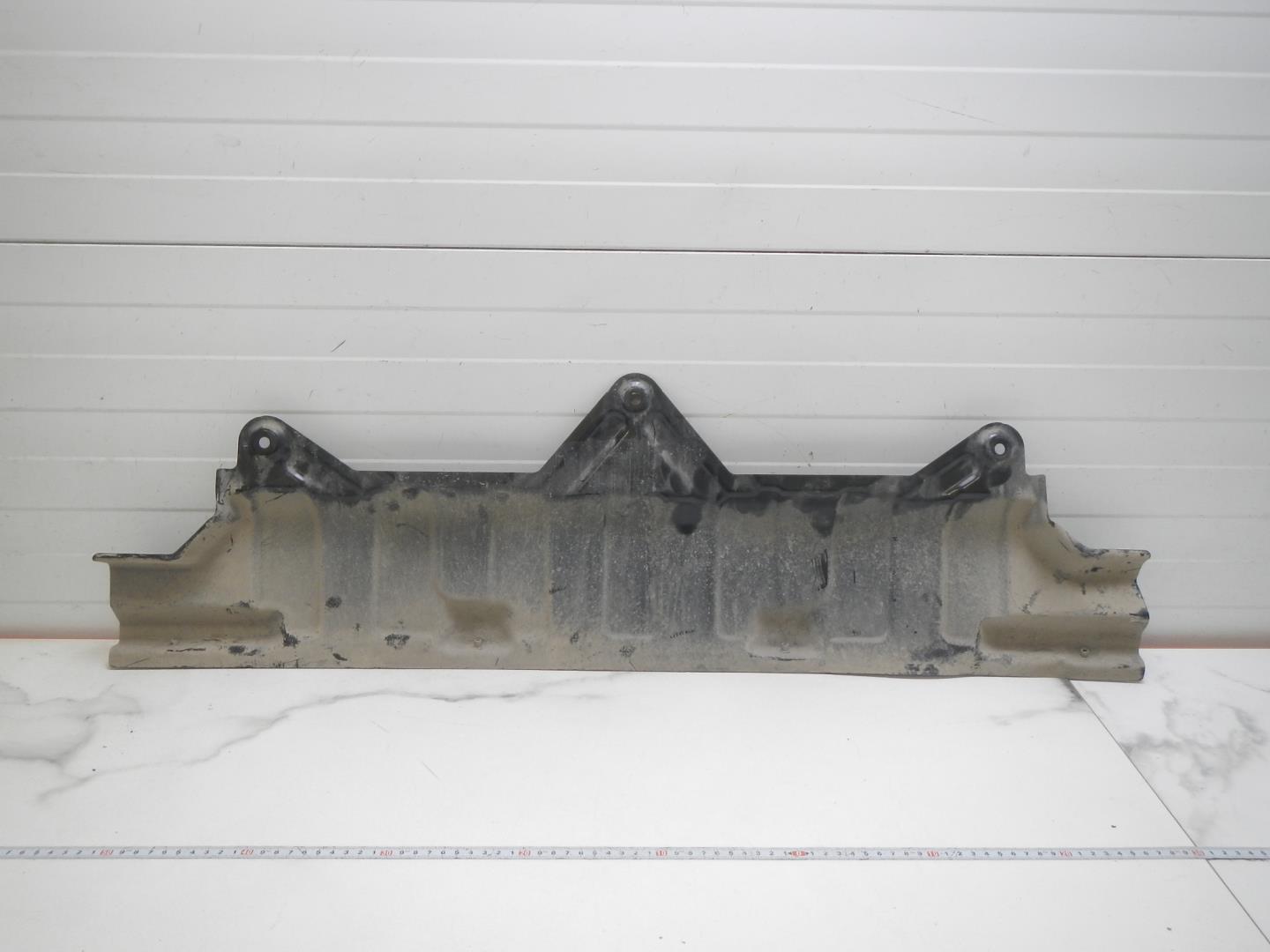 Кронштейн заднего бампера