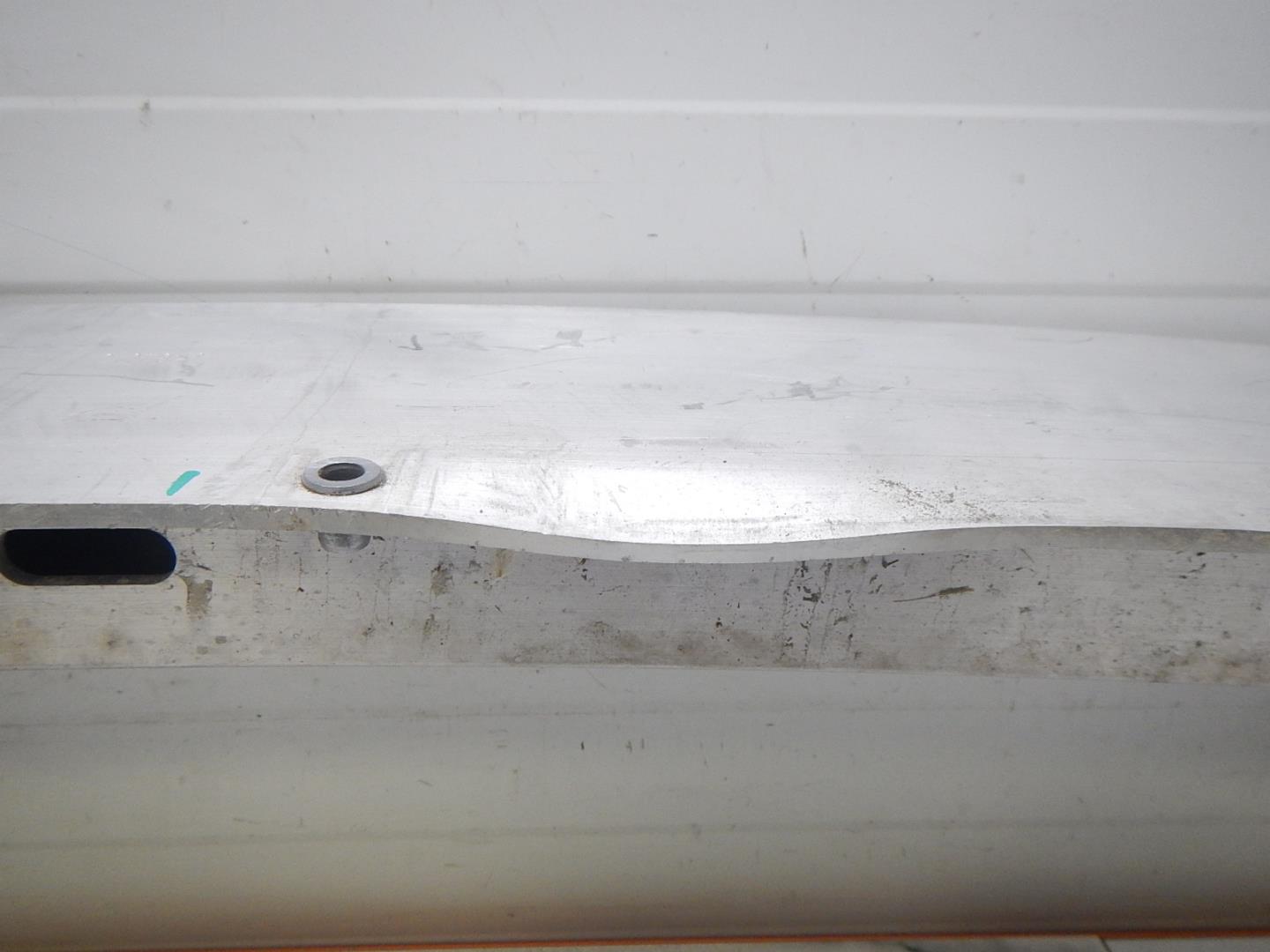 Усилитель переднего бампера