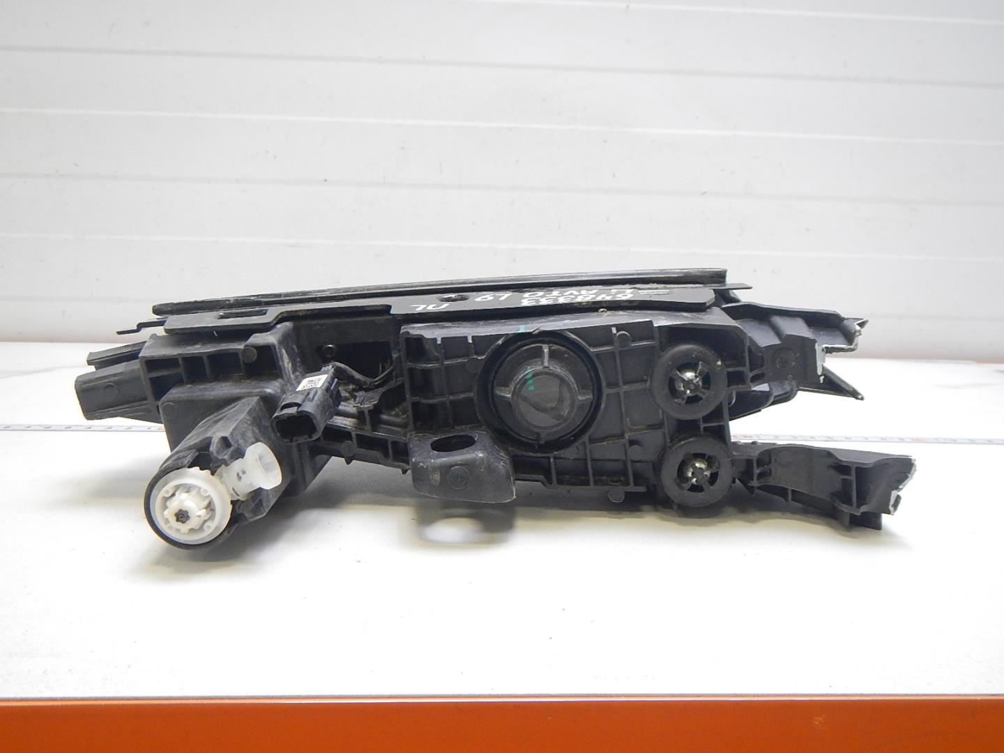 Указатель поворота левый