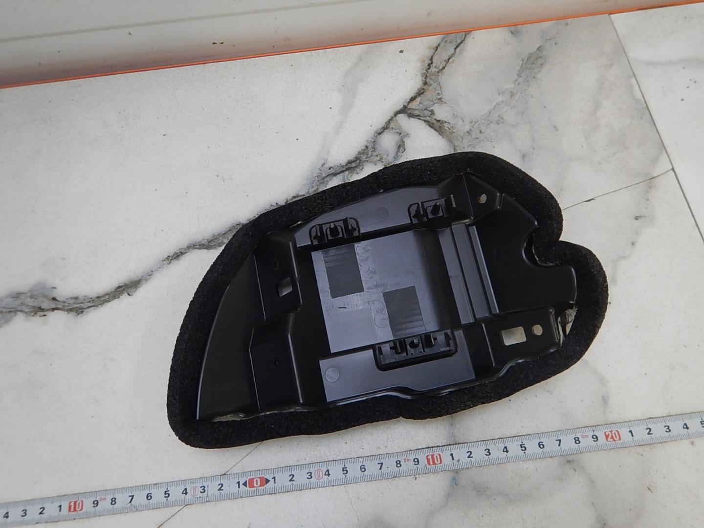 Кронштейн заднего бампера левый