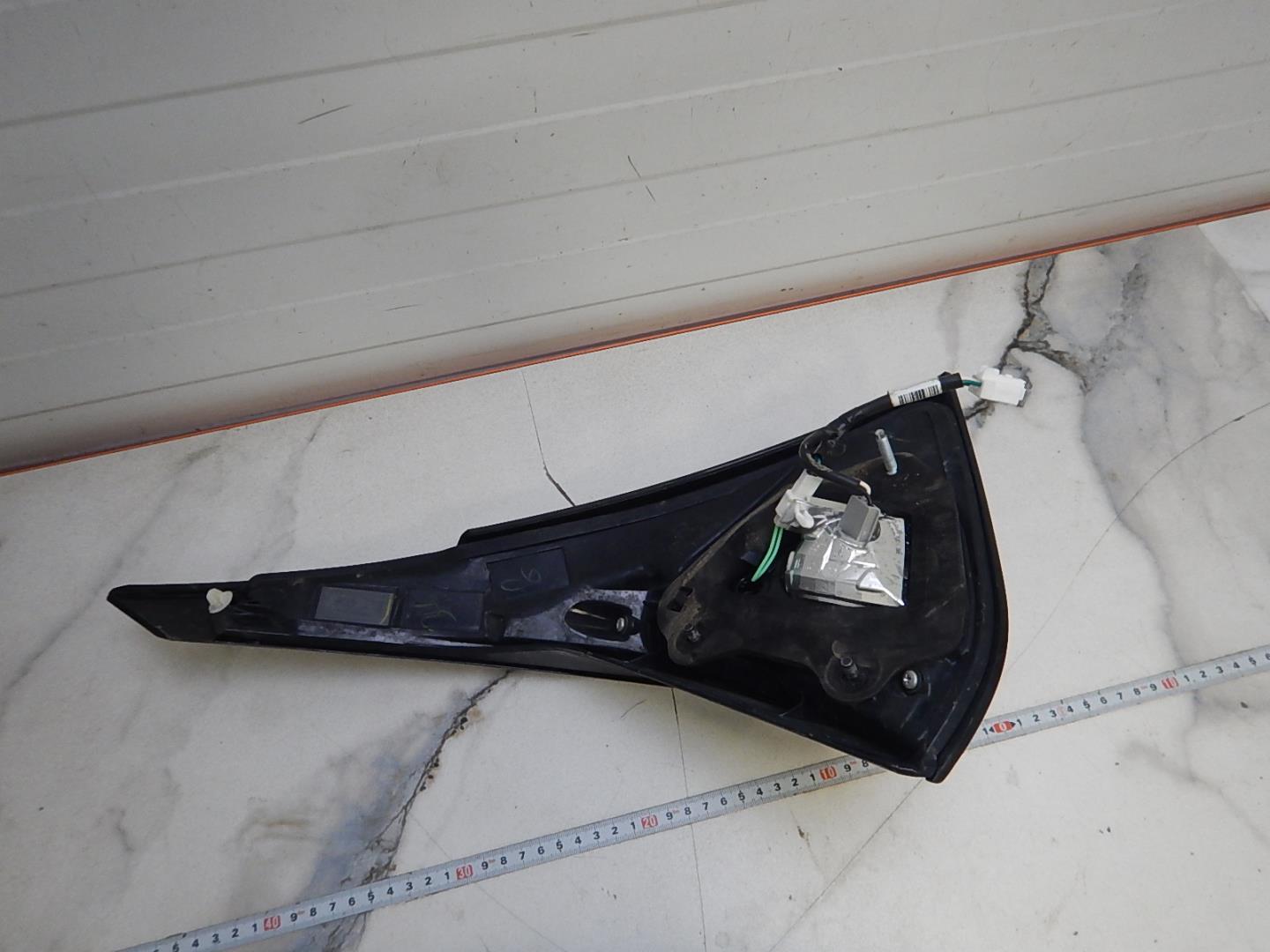 Фонарь задний внутренний правый