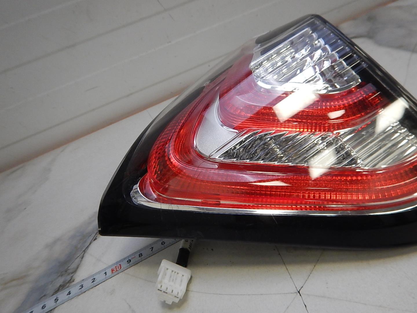 Фонарь задний внутренний правый