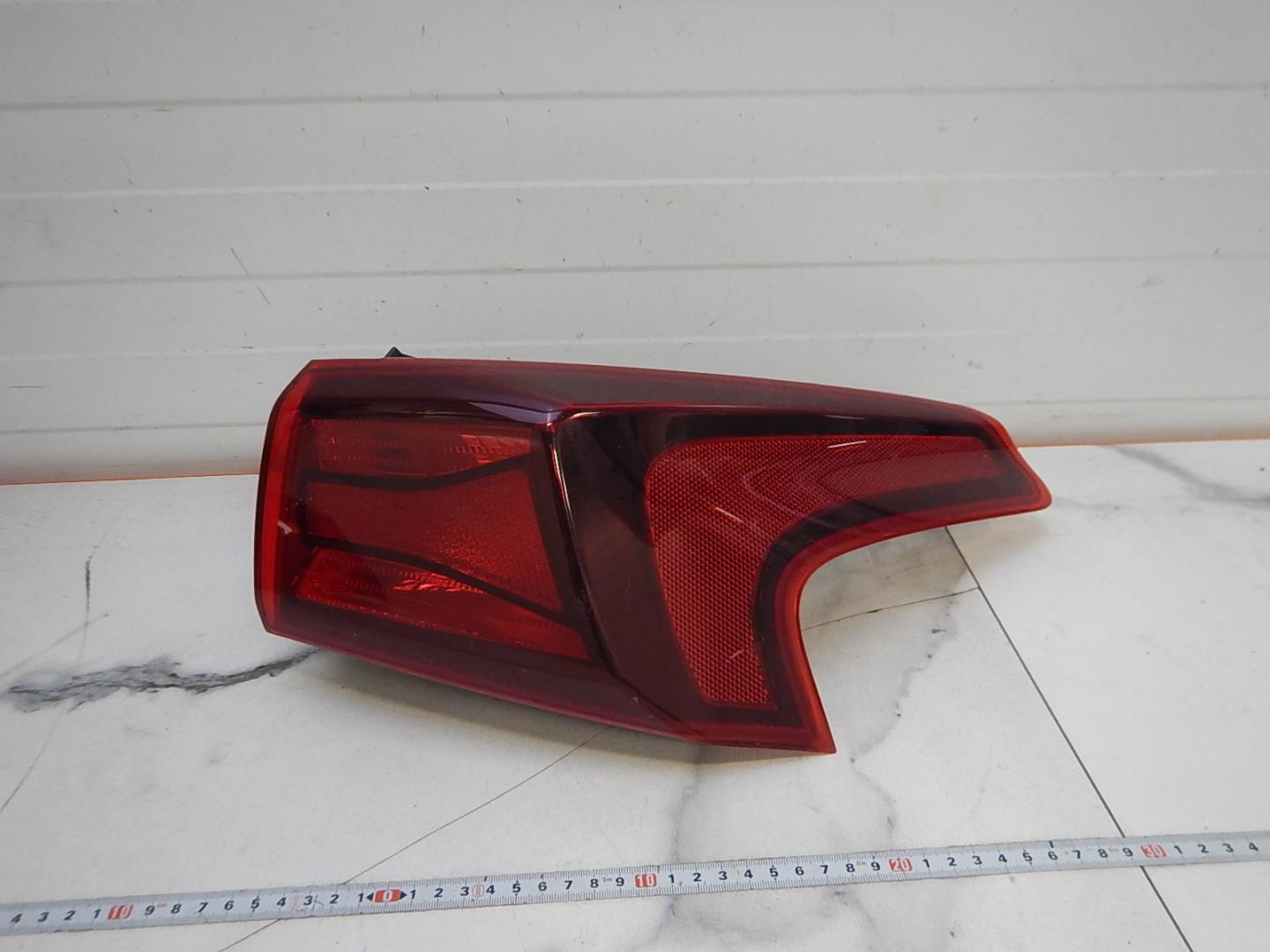 Фонарь задний правый