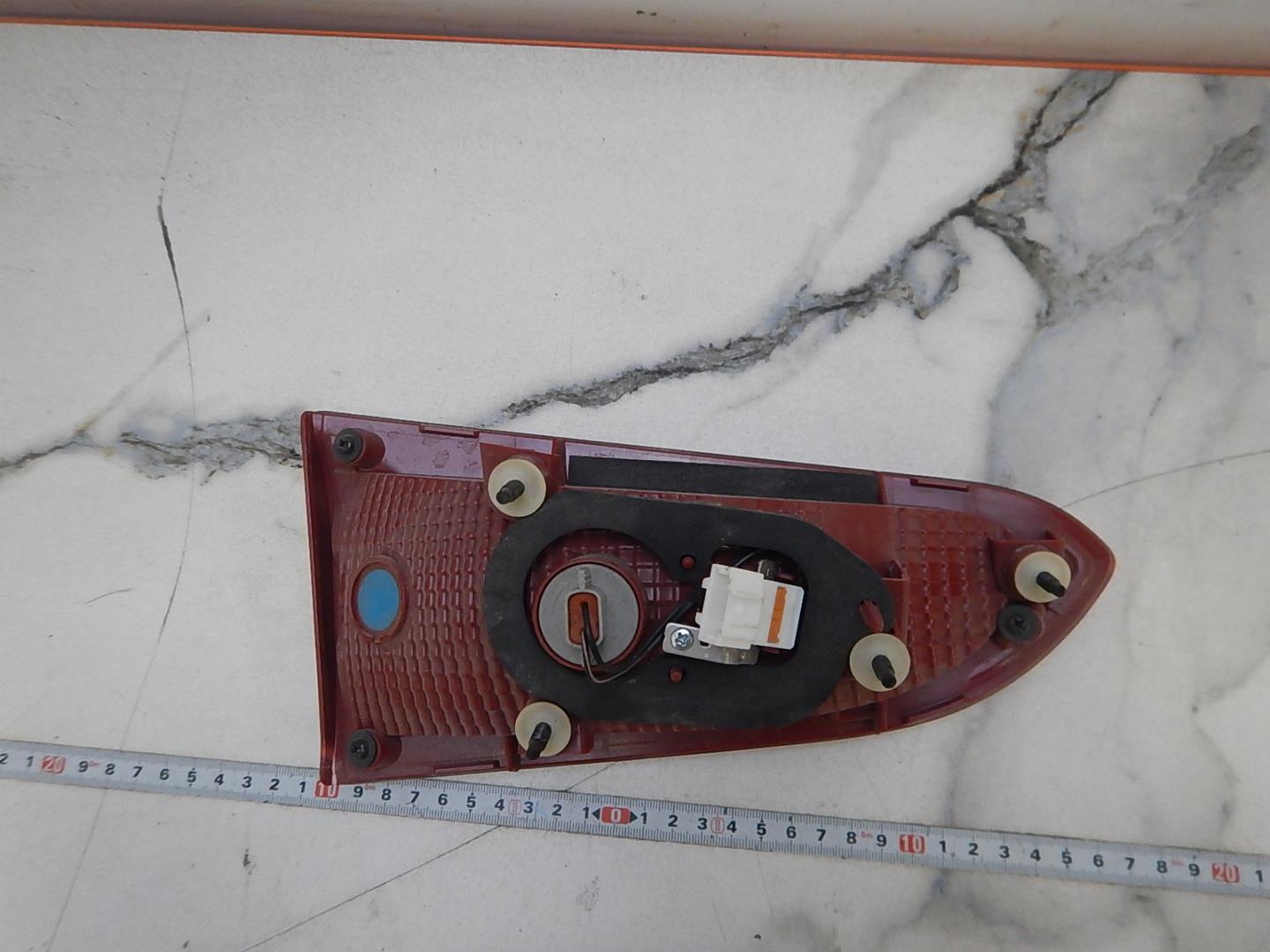 Фонарь задний внутренний правый