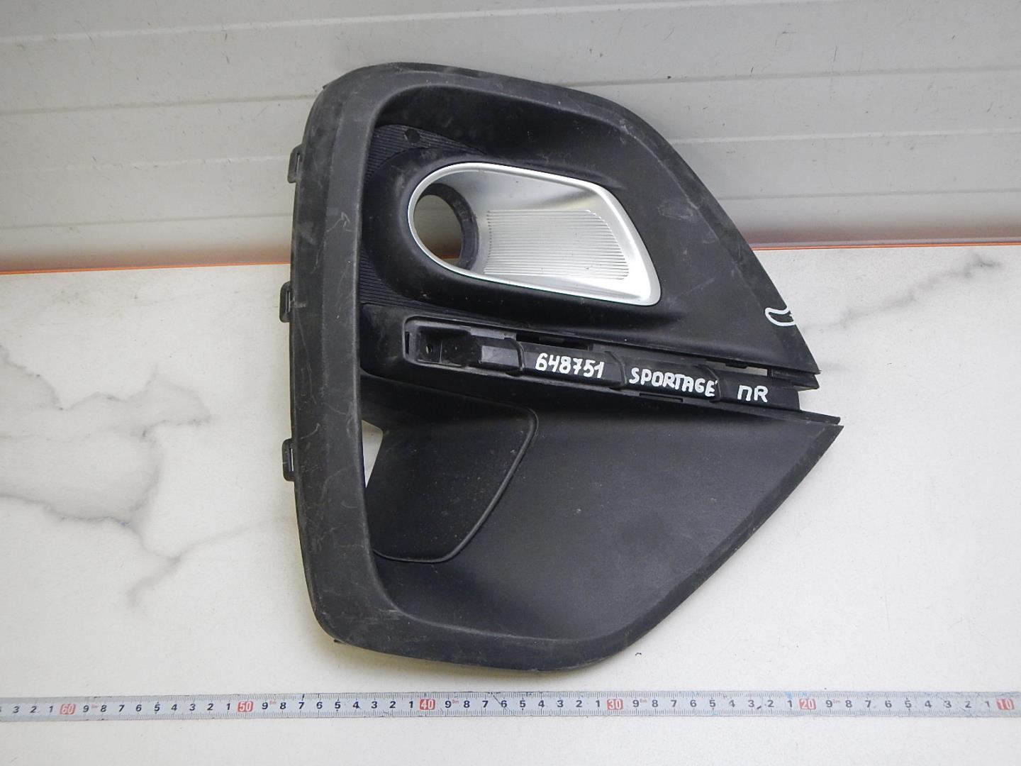 Решетка в бампер правая