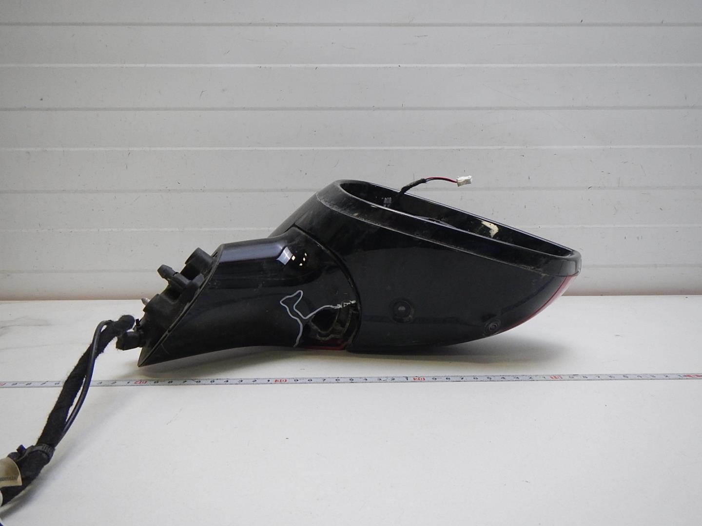 Зеркало правое электрическое