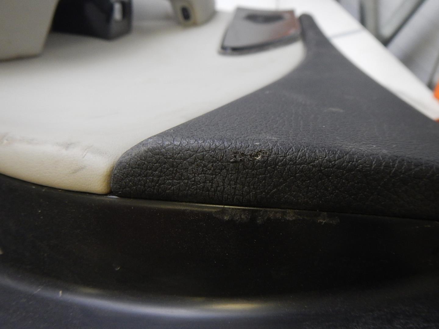 Обшивка двери задней правой