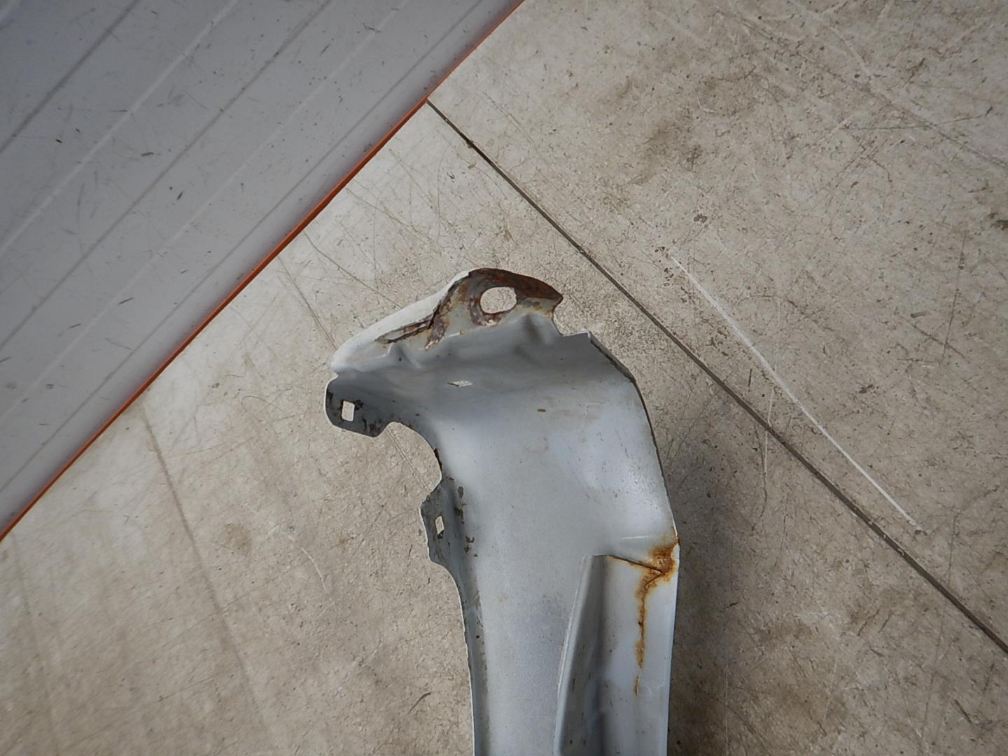 Крыло переднее левое