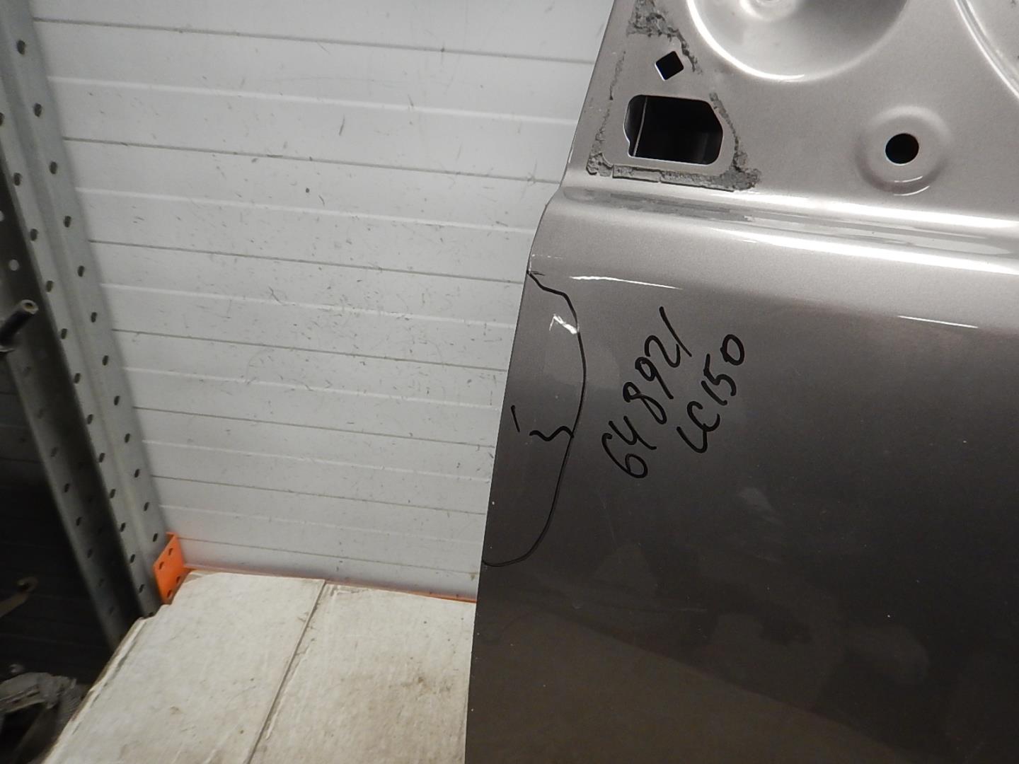 Дверь багажника