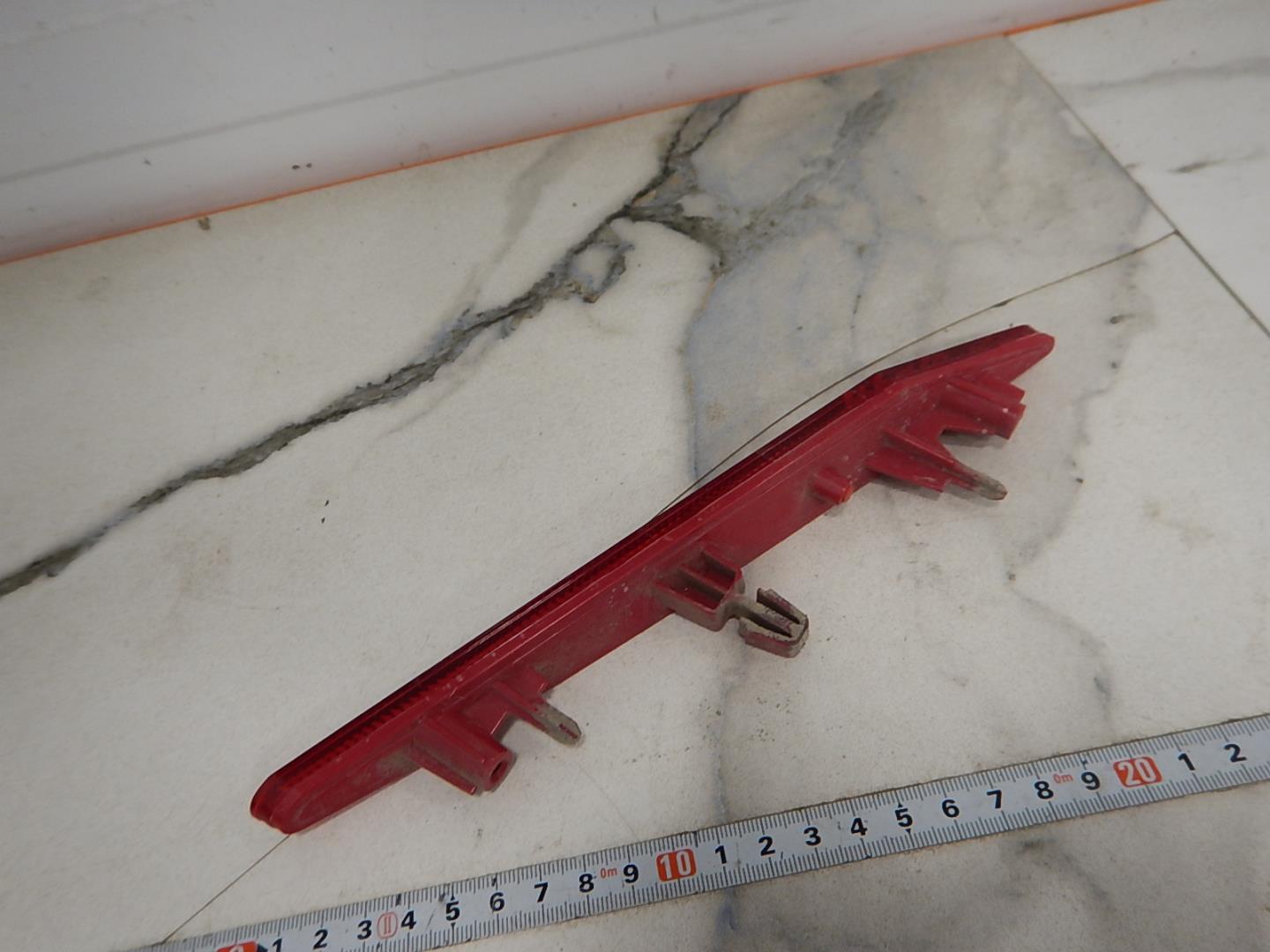 Отражатель в бампер задний правый