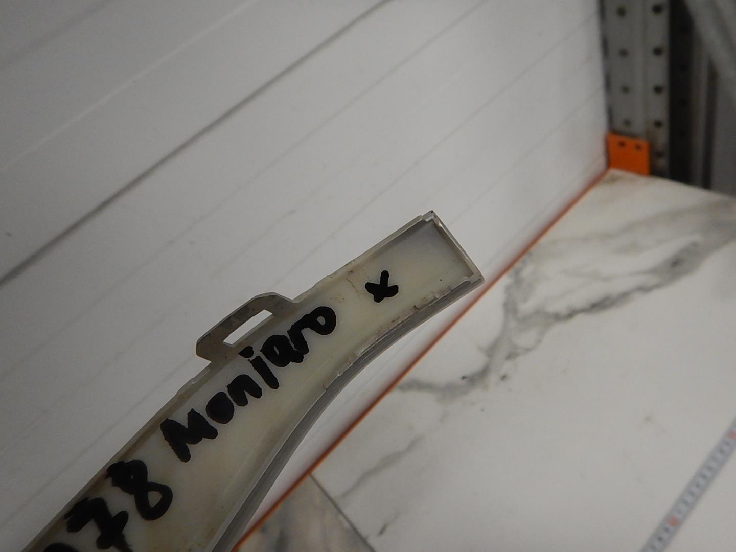 Молдинг заднего бампера