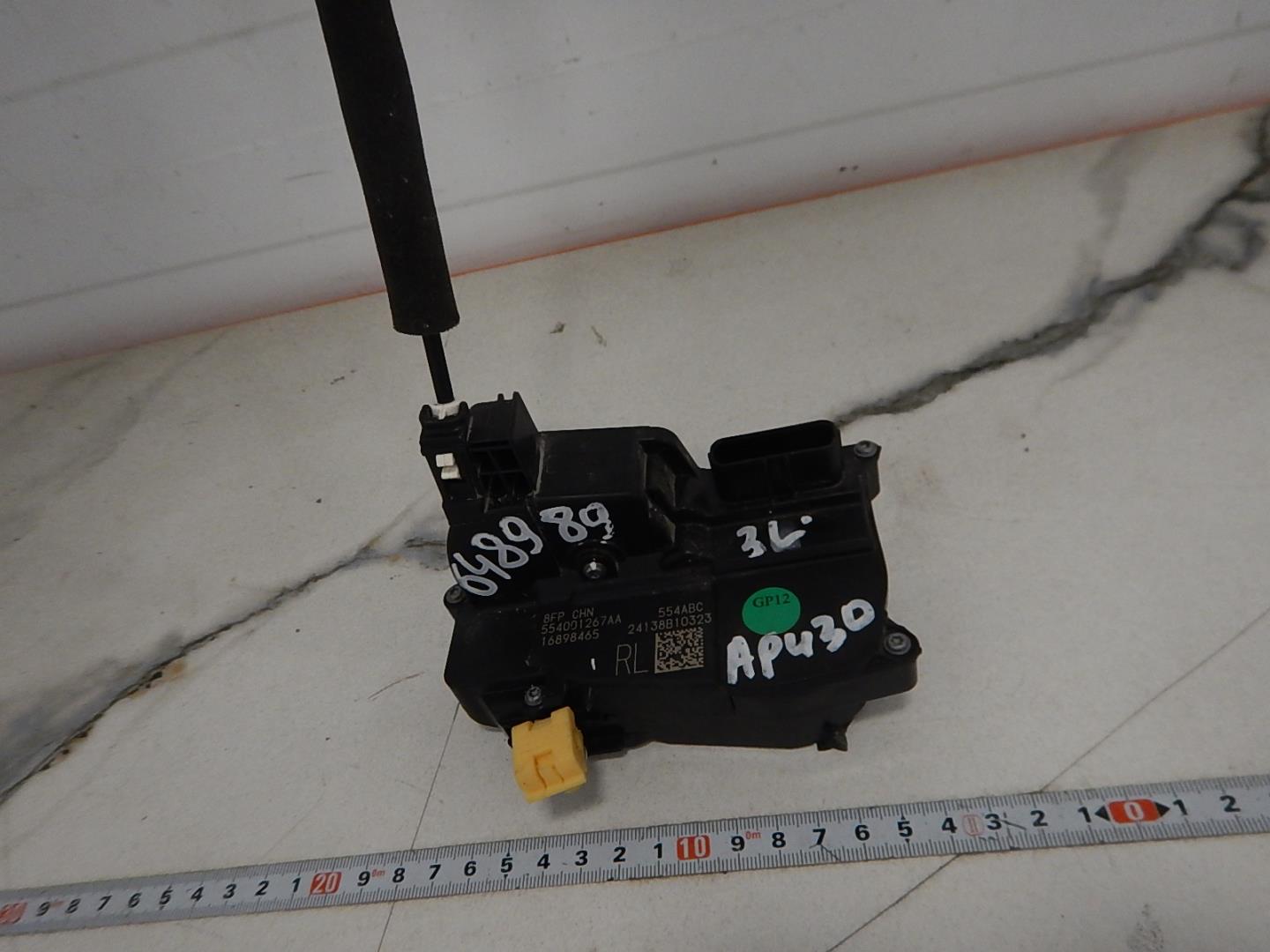 Замок двери задней левой