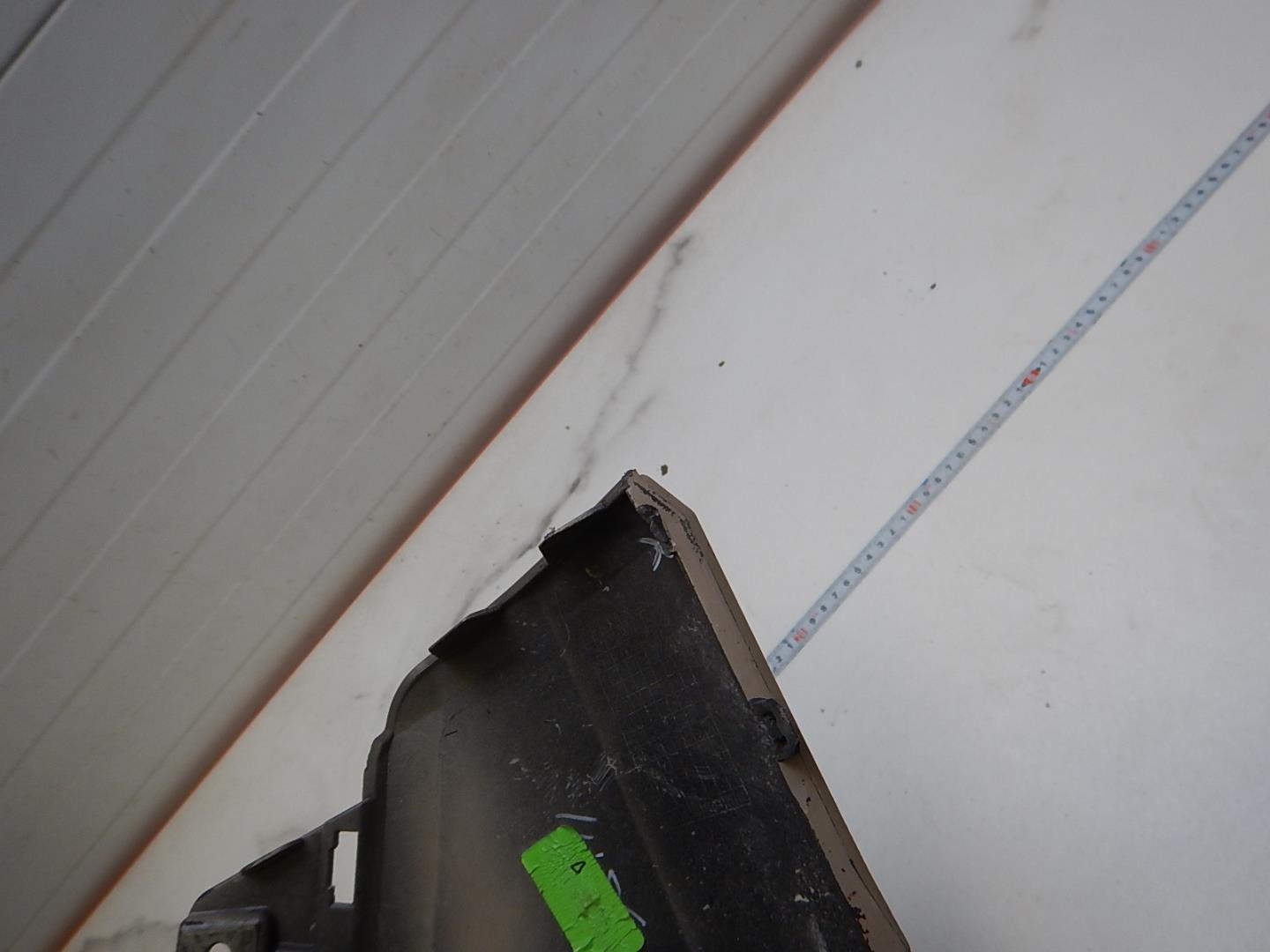 Накладка переднего бампера правая