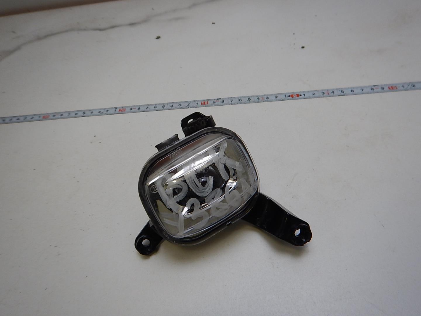 Фара противотуманная левая