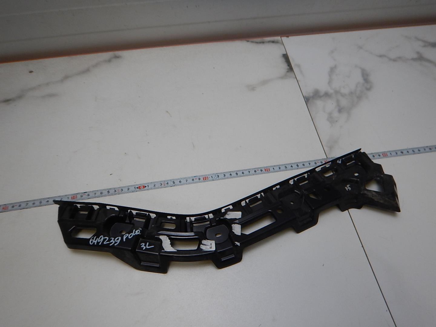 Кронштейн заднего бампера левый