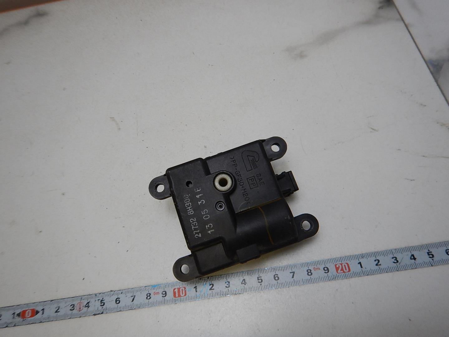 Моторчик заслонки печки