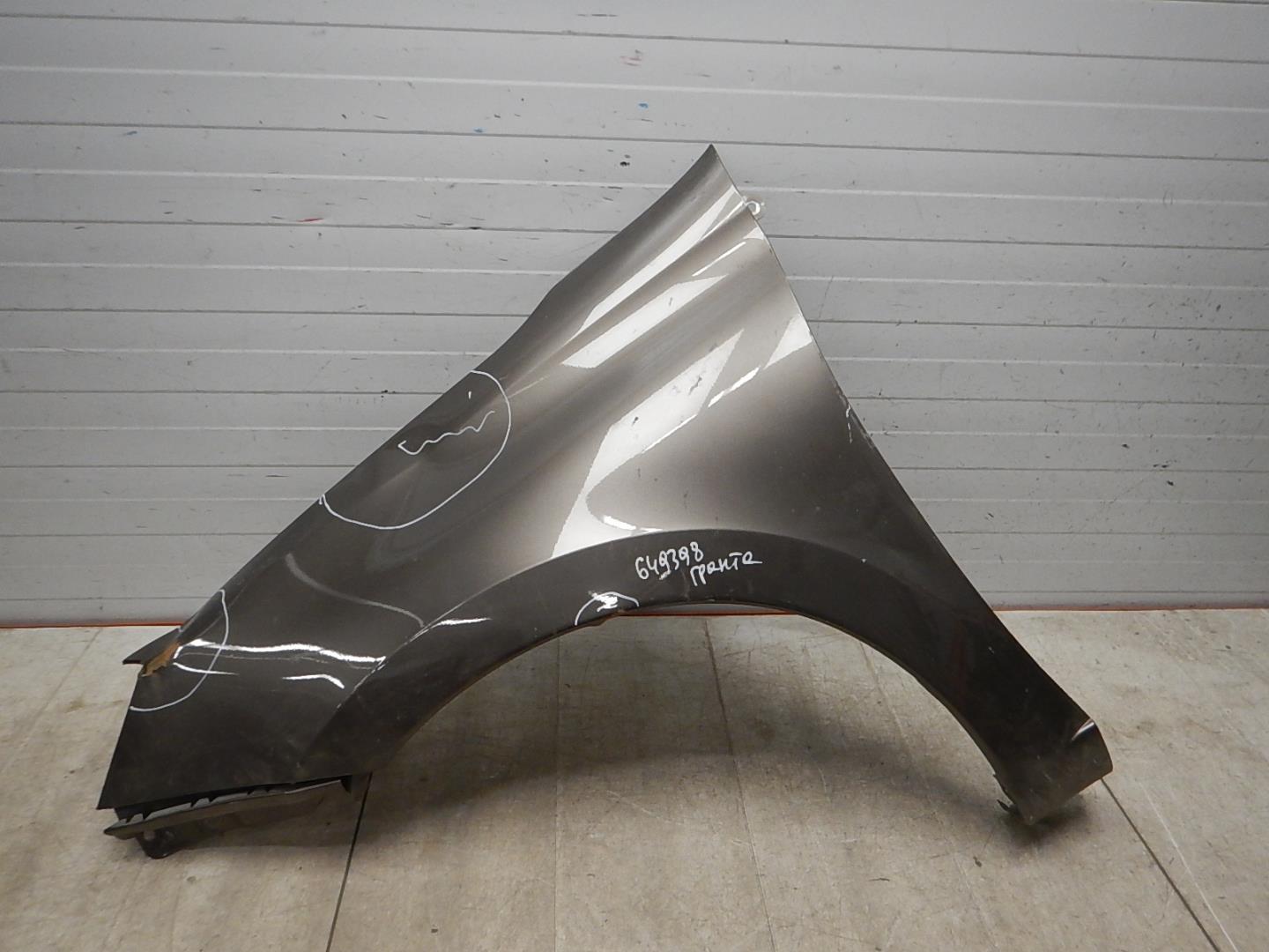 Крыло переднее левое