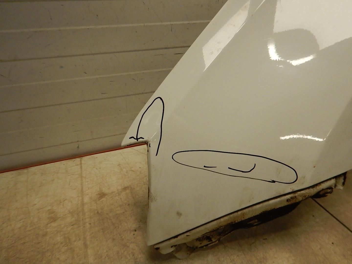 Крыло переднее левое