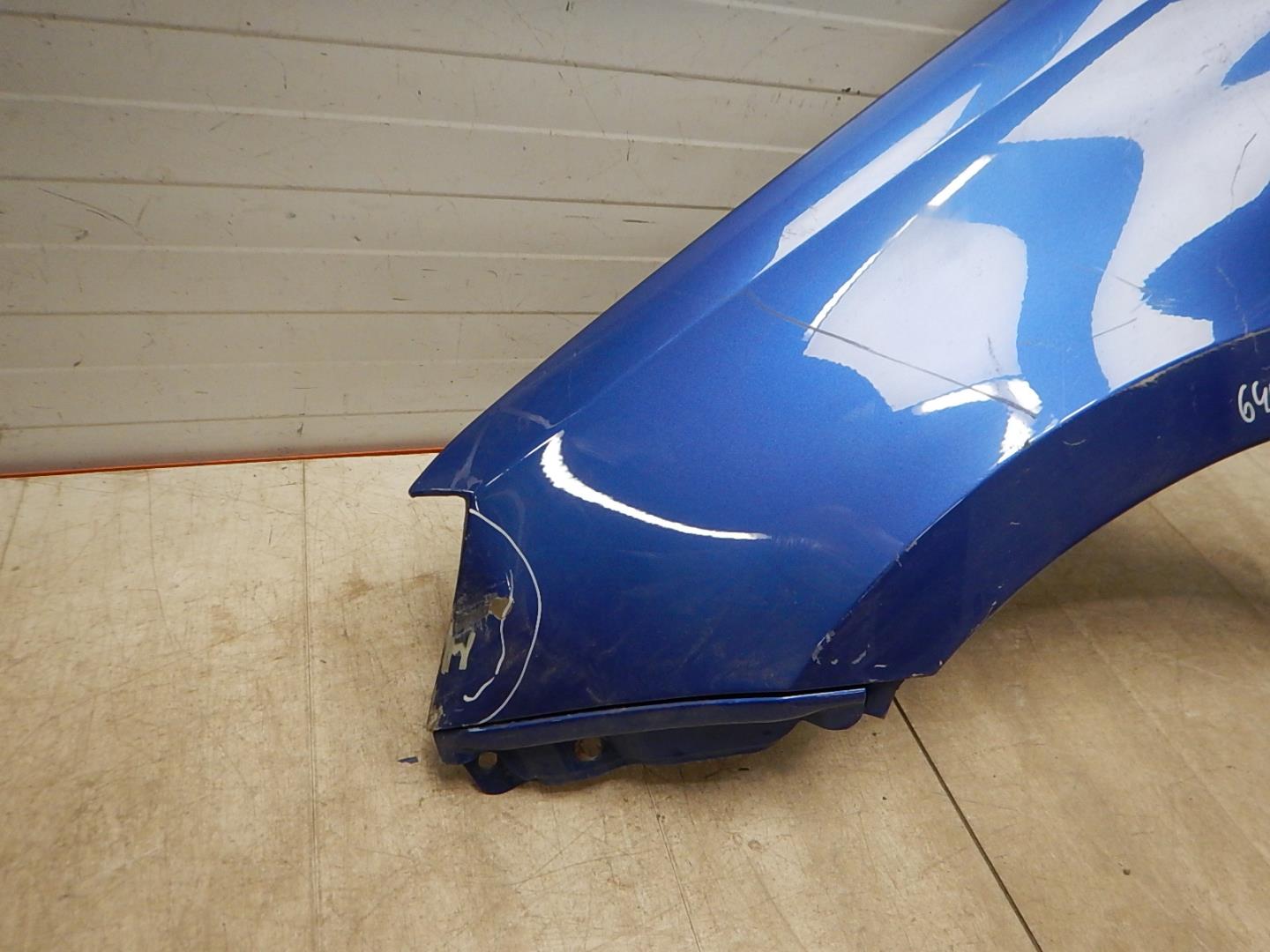 Крыло переднее левое