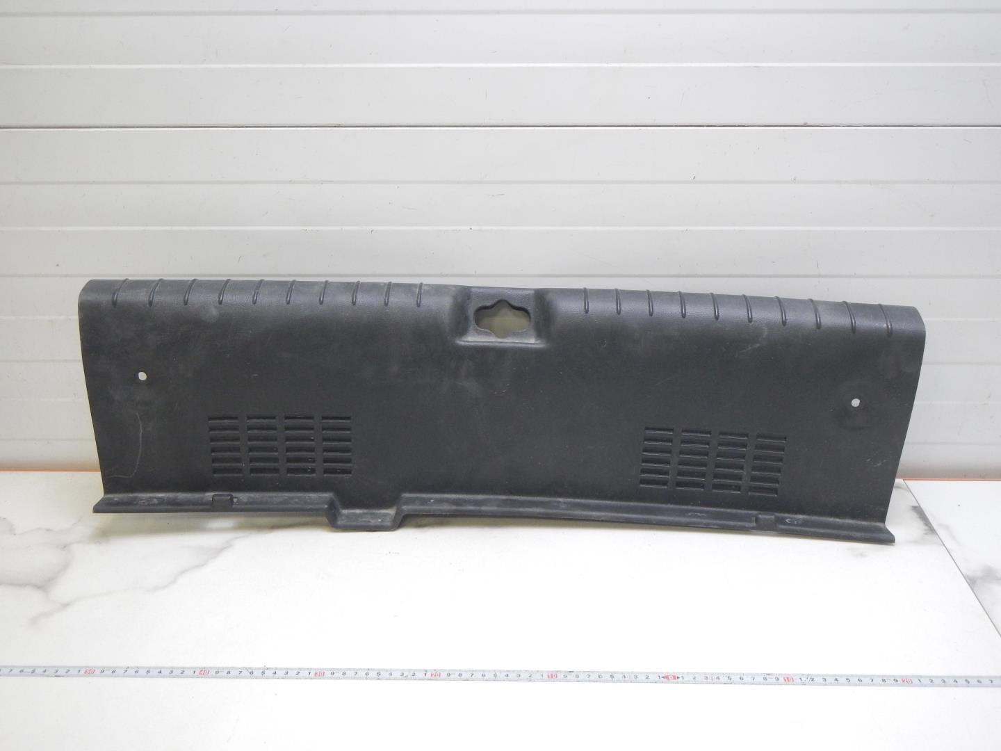 Обшивка багажника