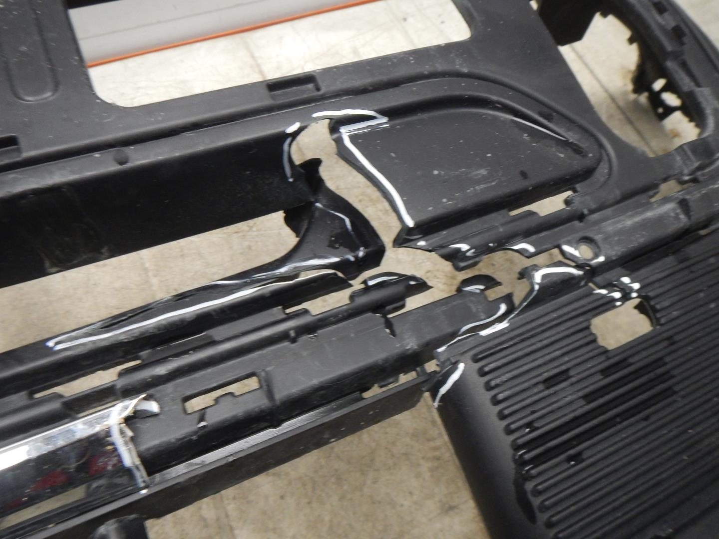 Бампер передний