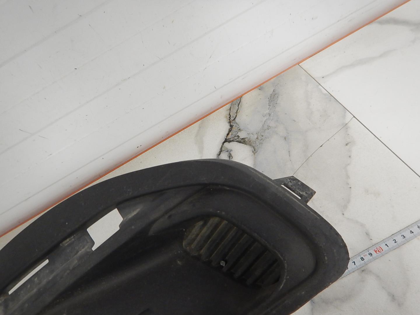 Решетка в бампер левая