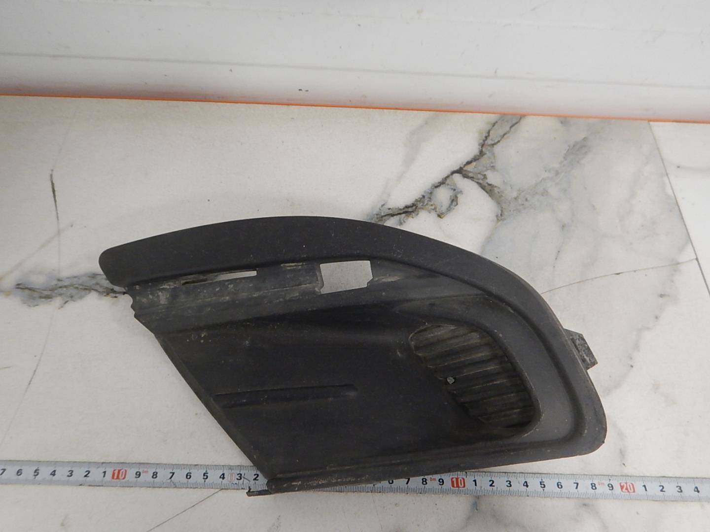 Решетка в бампер левая