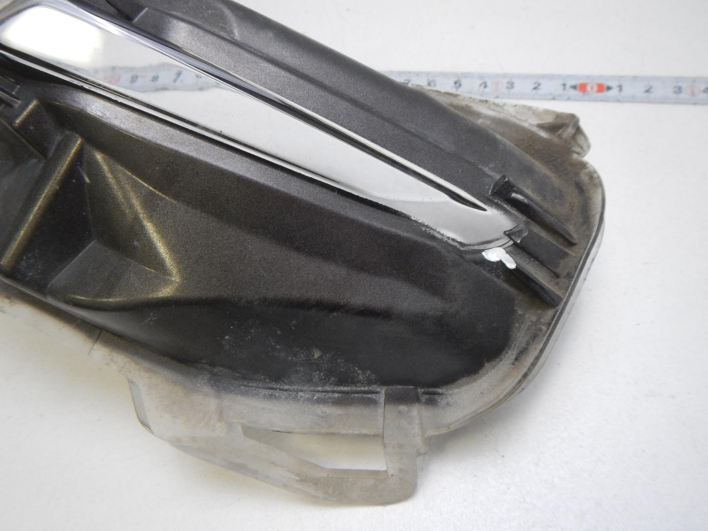 Стекло фары левой