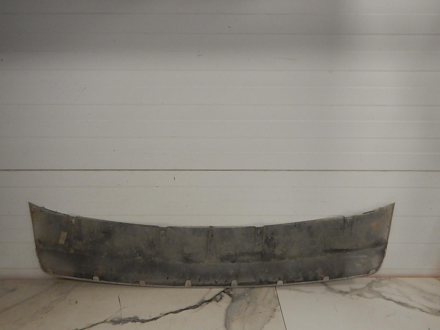 Накладка переднего бампера