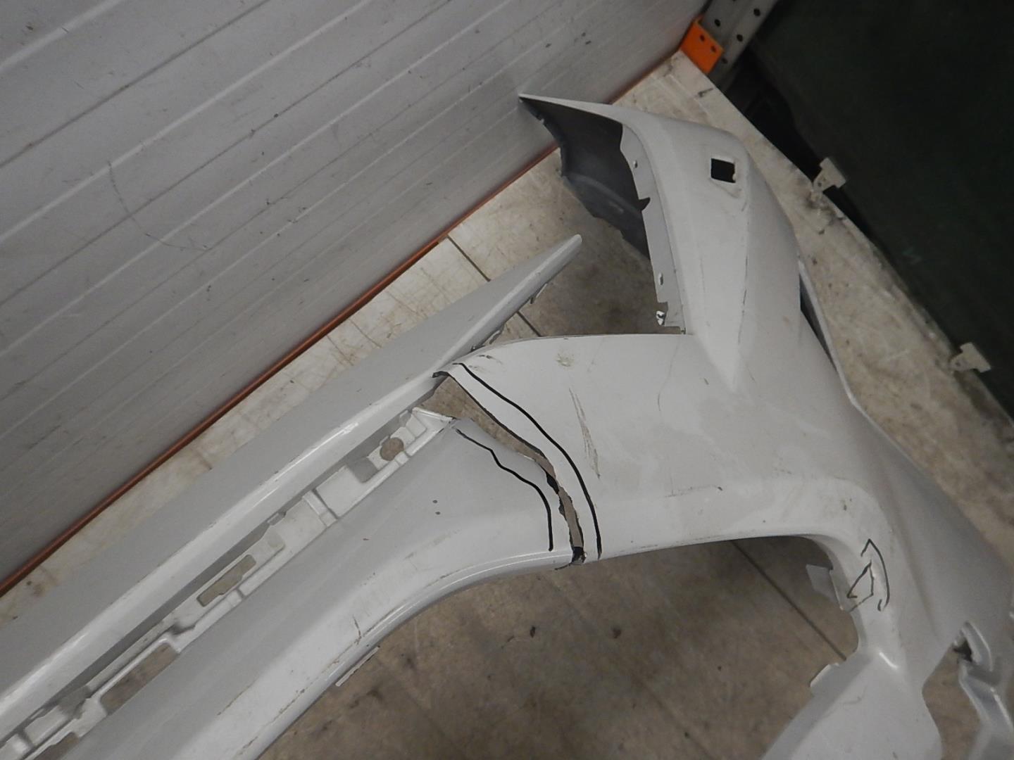 Бампер передний