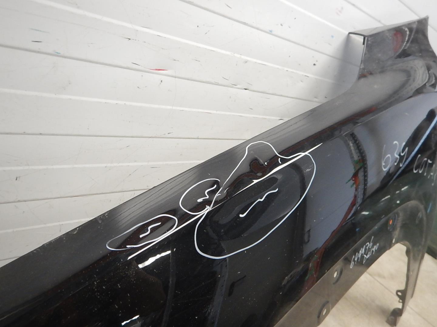 Крыло переднее левое