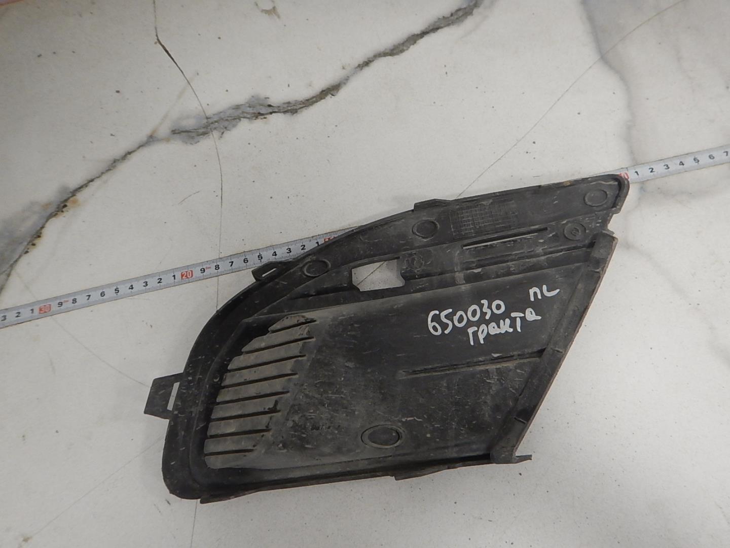 Решетка в бампер левая