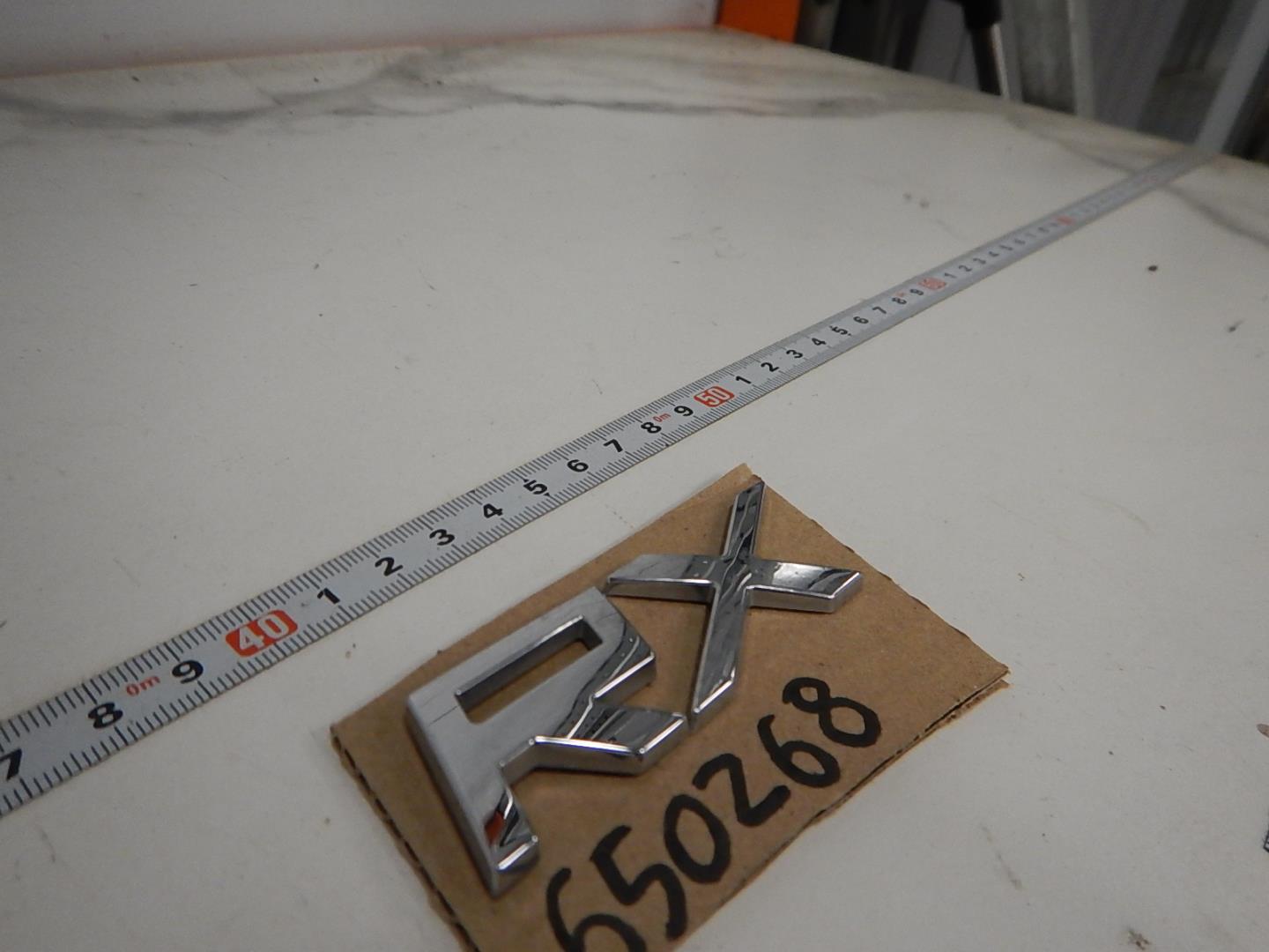 Эмблема на крышку багажника