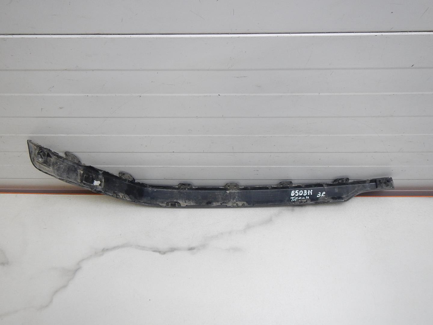 Молдинг заднего бампера