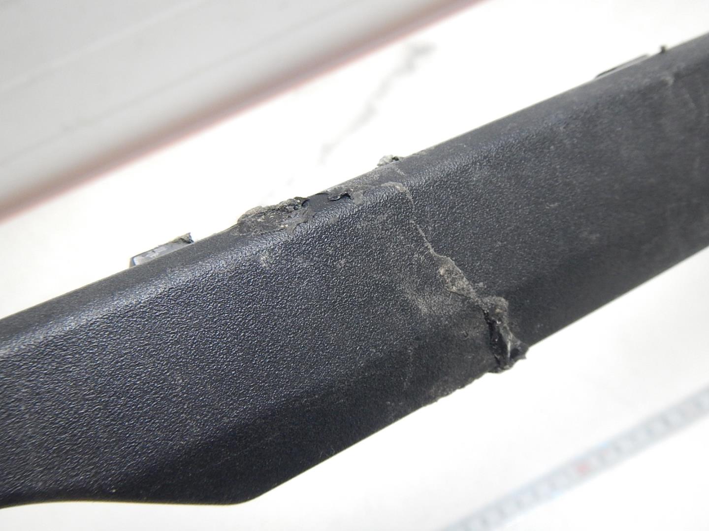 Молдинг заднего бампера