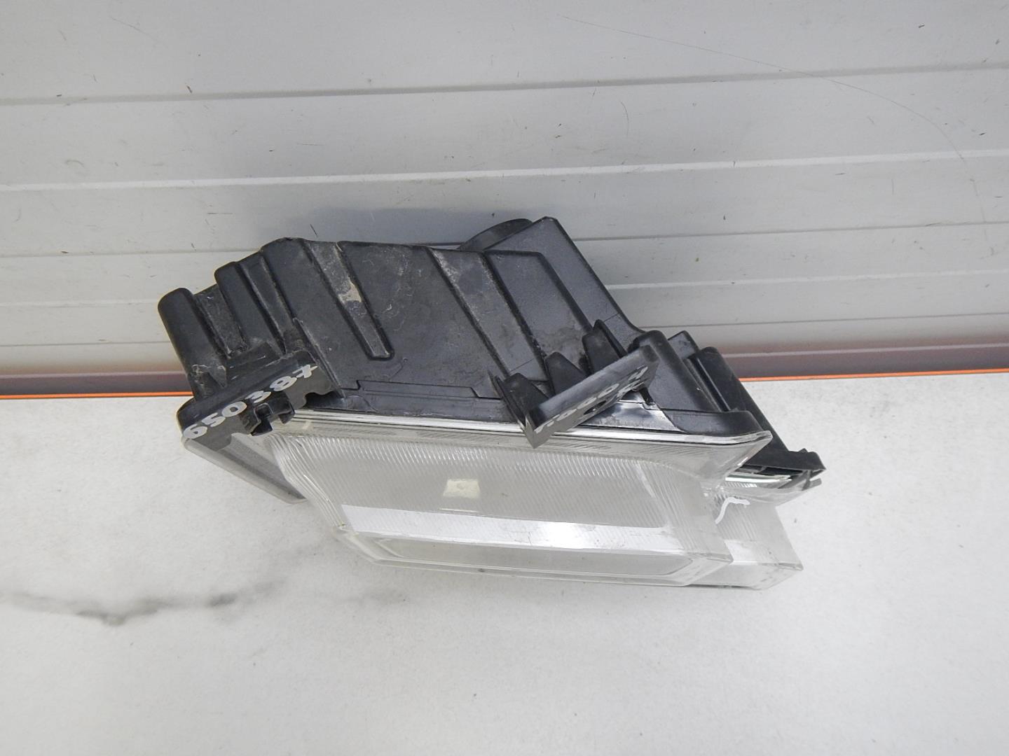 Фара дневного света правая (ходовые огни)