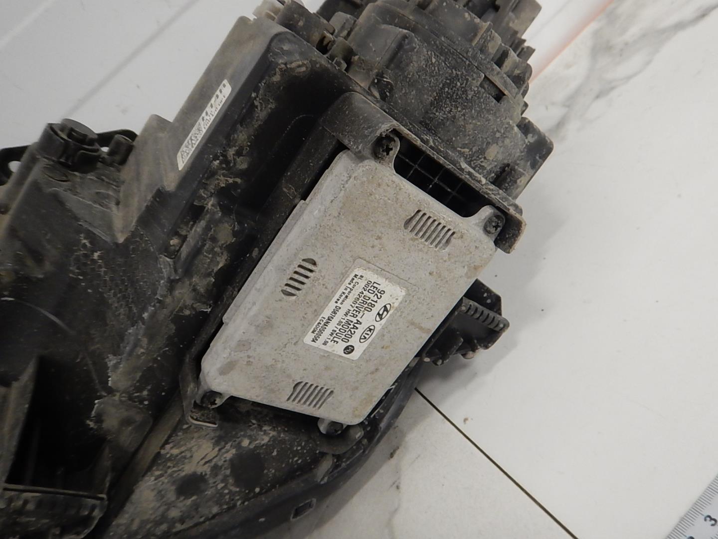 Фара правая