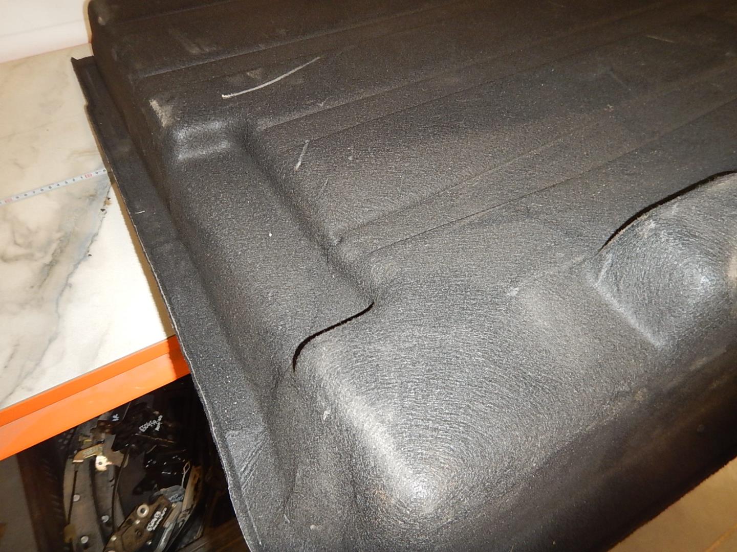 Пол багажника