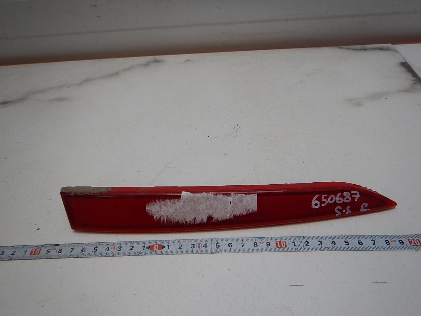 Отражатель в бампер задний правый