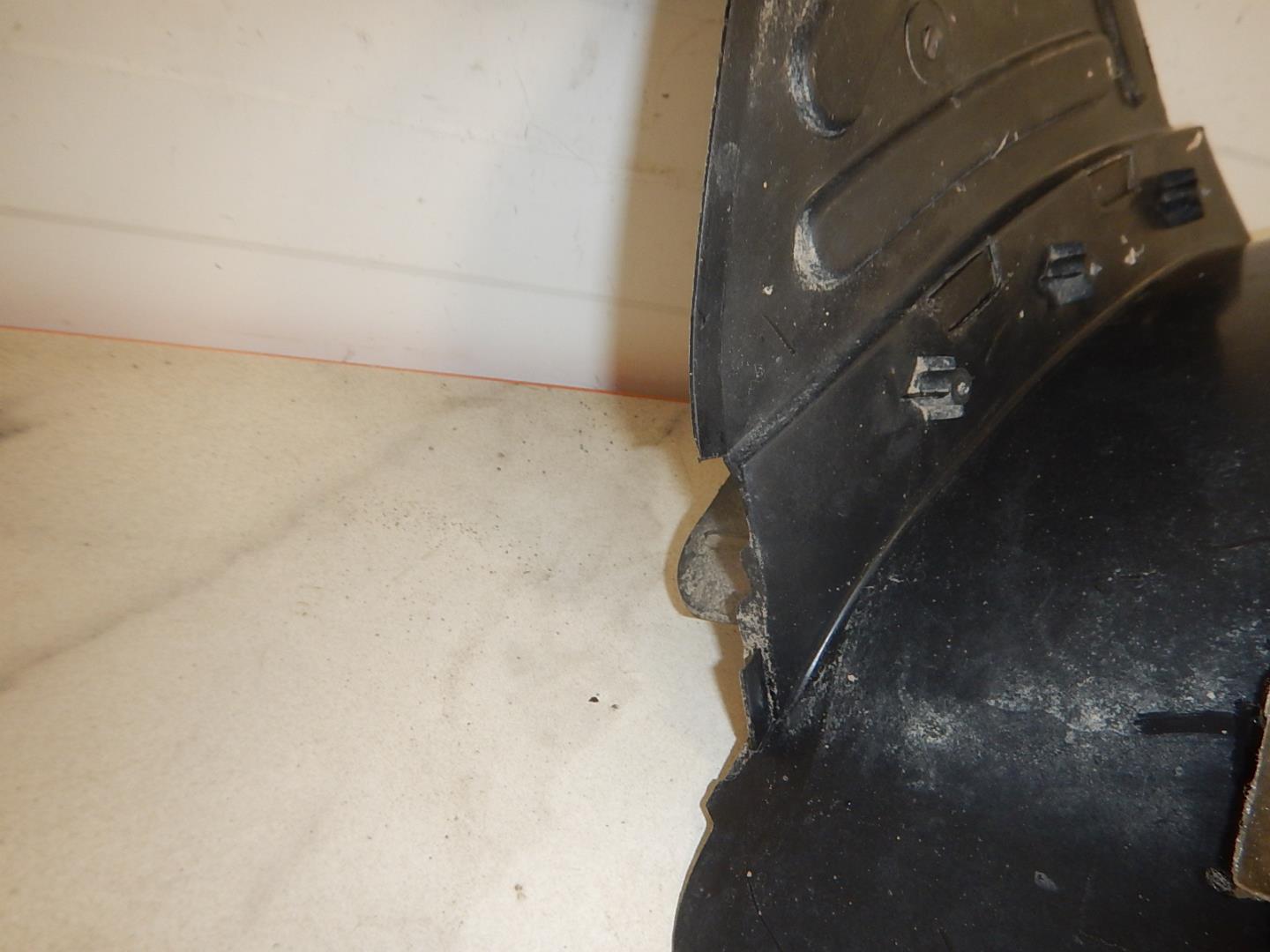 Локер передний левый